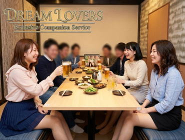 足立区の海鮮居酒屋花の舞で整列する宴会コンパニオン３名