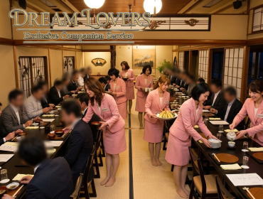 台東区 浅草の老舗料亭浅草茶寮一松での宴会で接客するコンパニオンとお客様