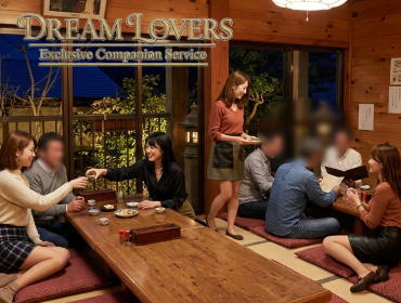 伊勢原の繁華街を歩く宴会コンパニオンとお客様