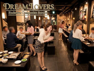 品川の和食居酒屋木村屋本店五反田での宴会で接客するコンパニオンとお客様